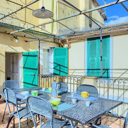 Chiara House *