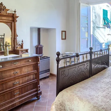 Chiara House Леванто