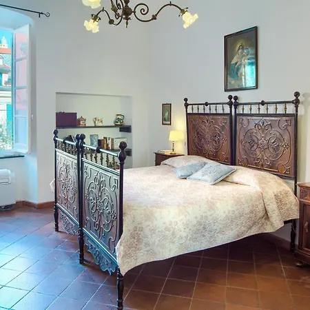 Chiara House