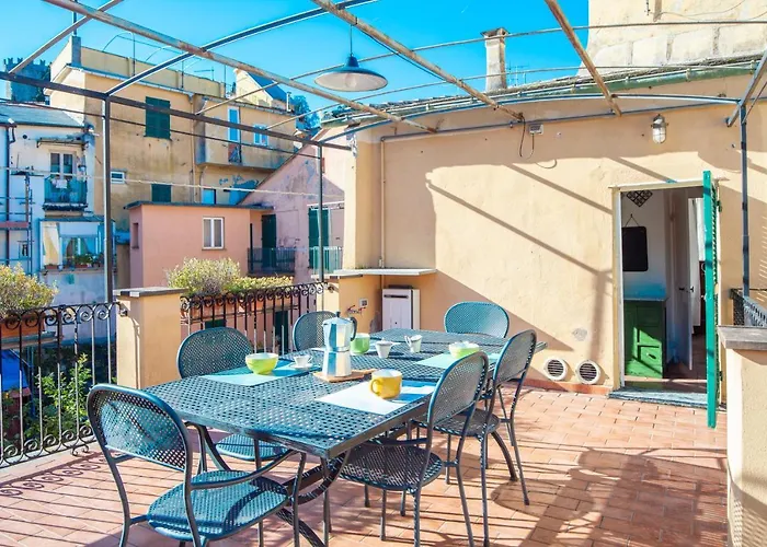 Chiara House Апартаменты Леванто
